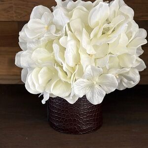 Elegant Cream Floral Arrangement in Textured leather Vase